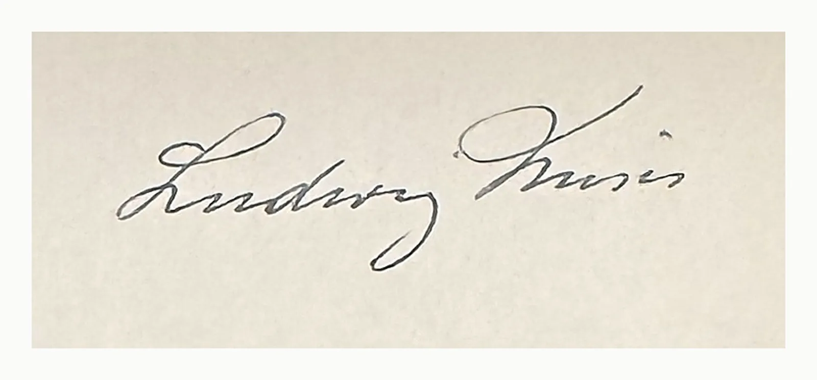 Close-up of the Ludwig Mises signature